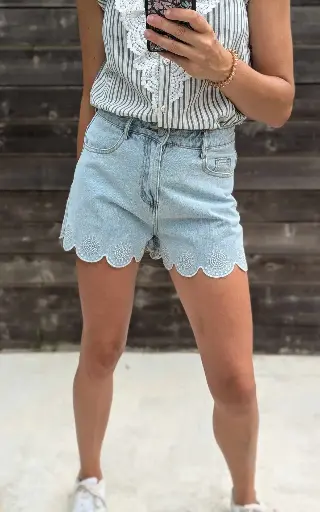 Short jean