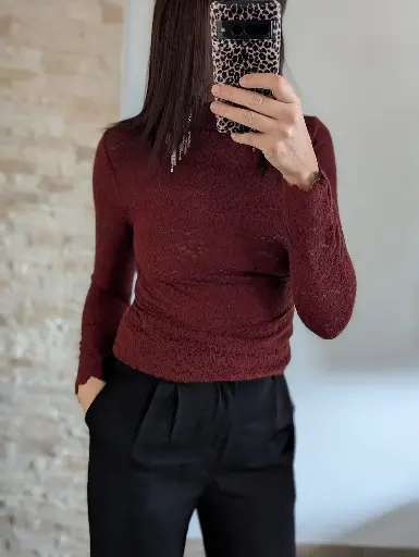 Haut dentelle bordeaux